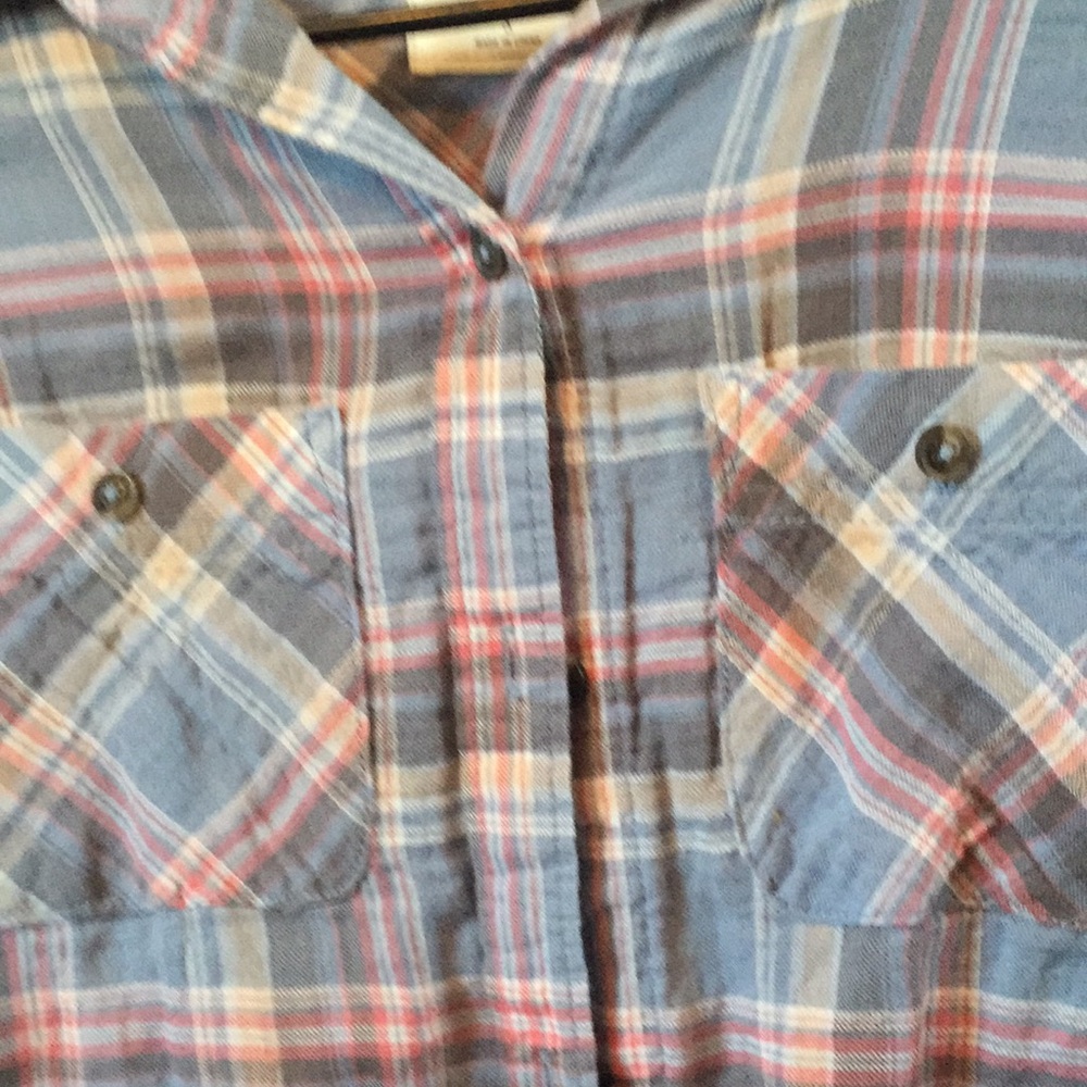 Two flannels - Picture 4 of 7